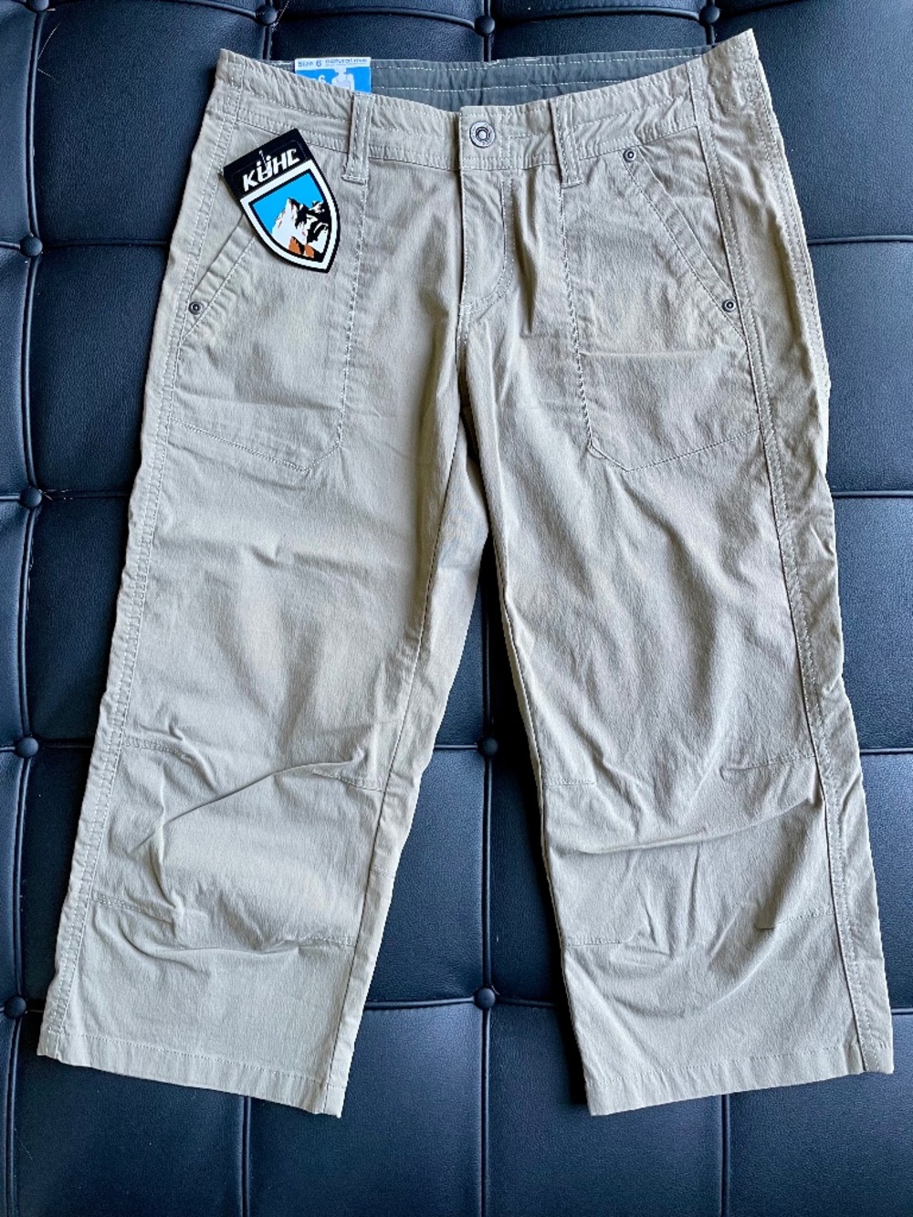 NWT. Women's Kuhl Cropped Stretch Hiking Pants. KhakiNatural Rise. Women Size 6